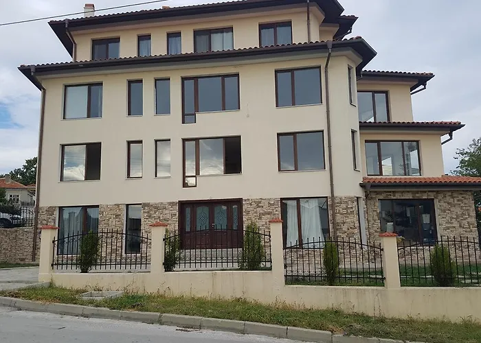 Apartments Stefanov In Byala